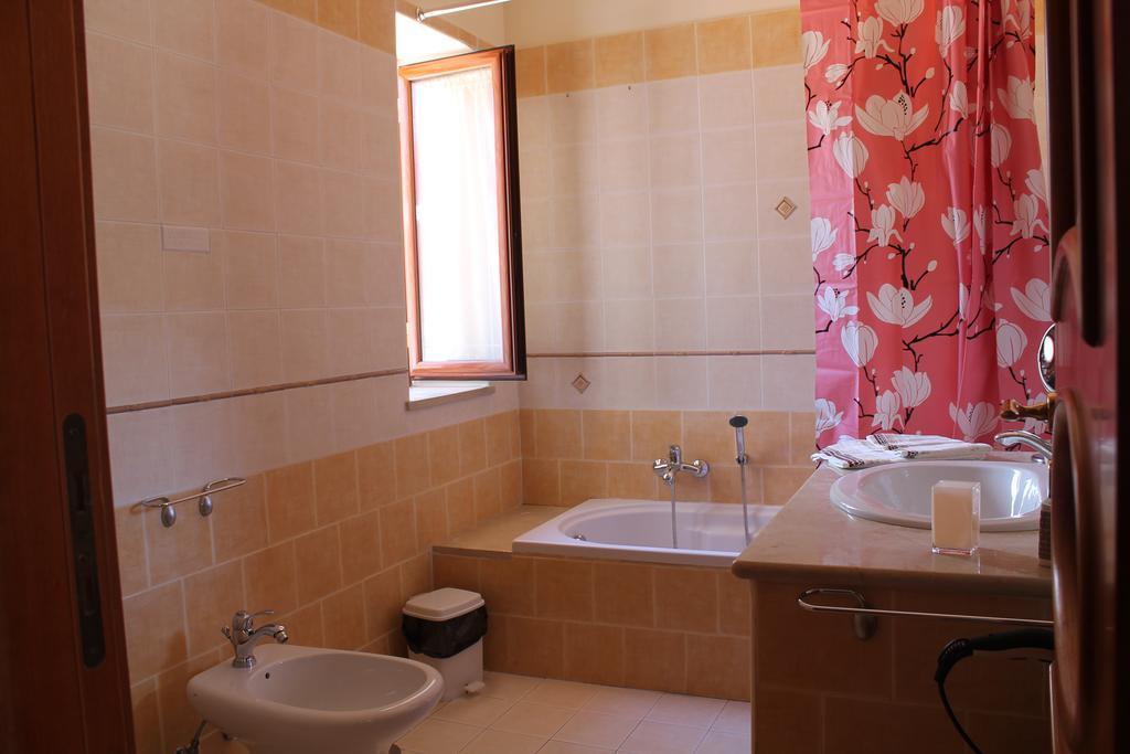 B&B Vesuvio Smiling Ercolano Bilik gambar