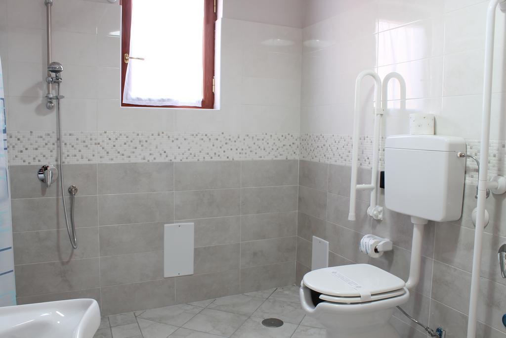 B&B Vesuvio Smiling Ercolano Bilik gambar
