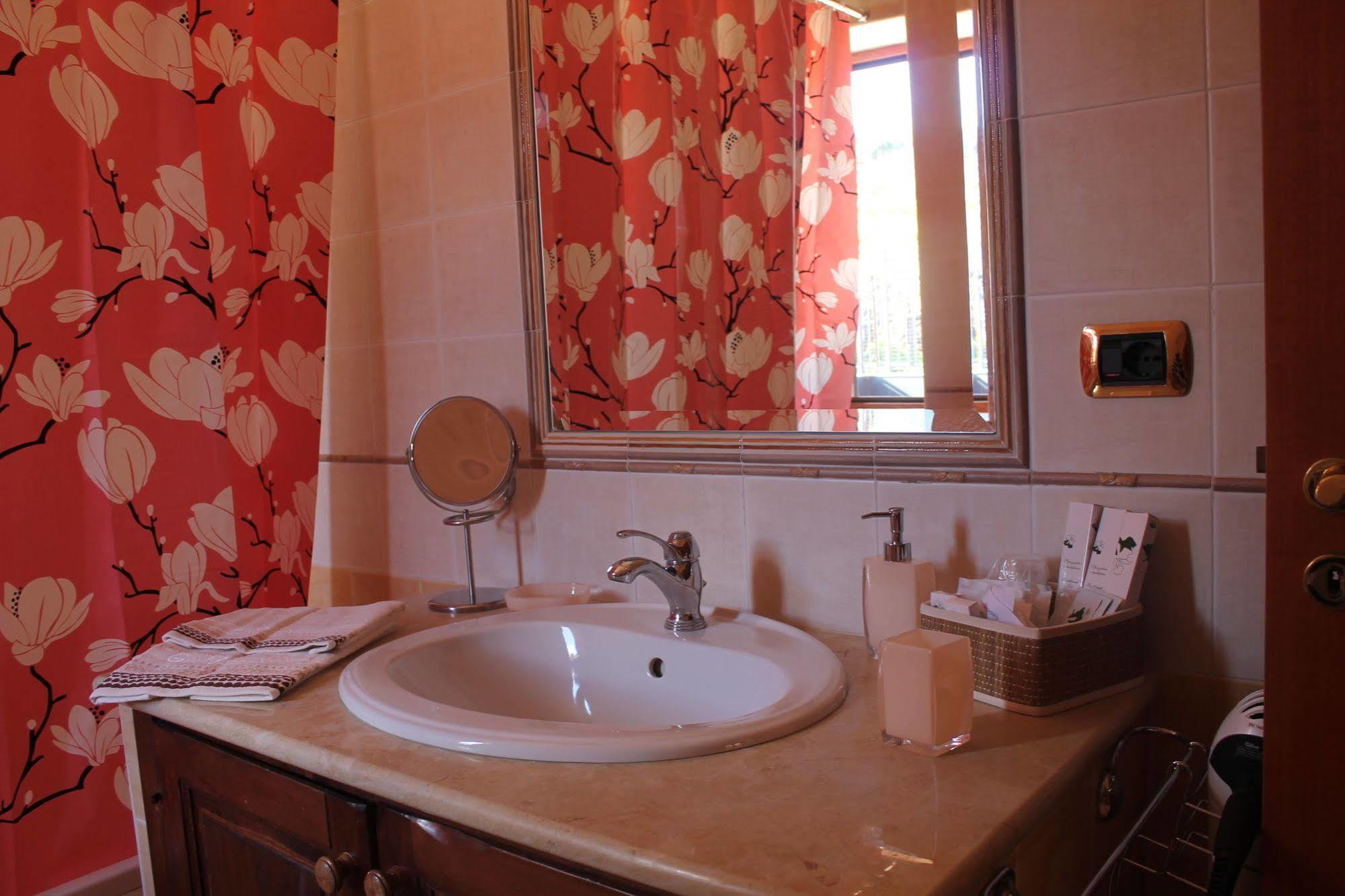 B&B Vesuvio Smiling Ercolano Luaran gambar