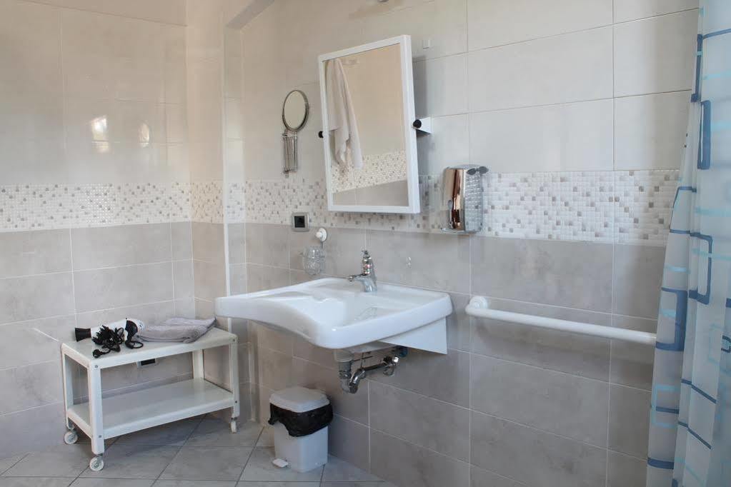 B&B Vesuvio Smiling Ercolano Luaran gambar